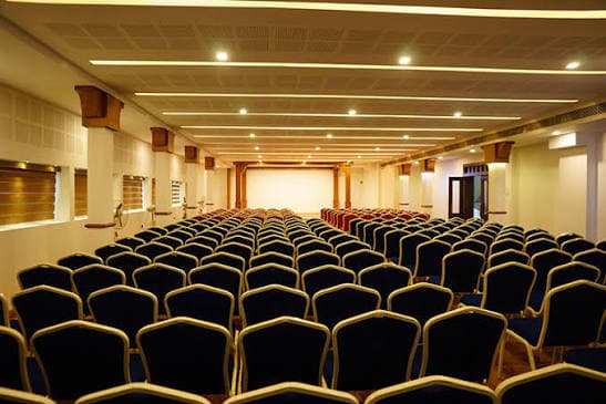 Spacious banquet hall for wedding functions in Guruvayur